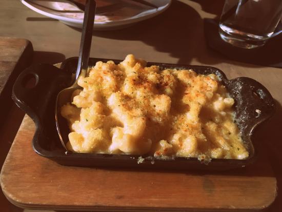 Carson Kitchen signature dishes Baked Mac & Cheese
Black Rice & Oxtail Risotto
Bacon Burger